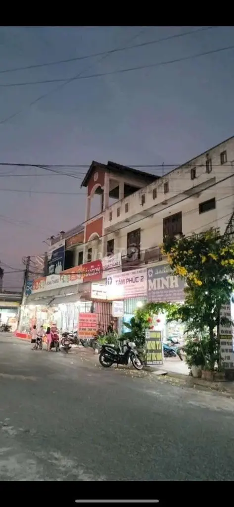 Bán Nhà Góc 2 Mặt Tiền Chợ..hoàn Công..bình Hòa Thuận An