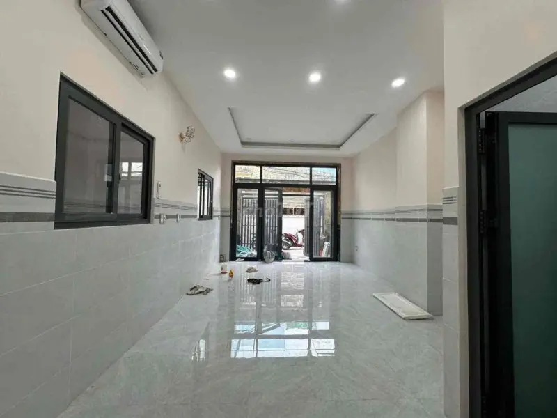 Mặt Bằng Kinh Doanh Gần Đại Học Văn Lang Cs3