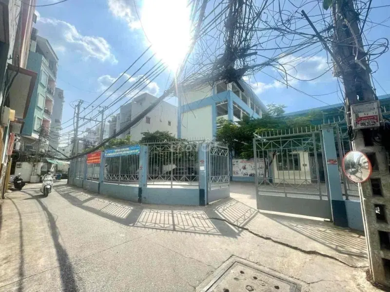 E Là Chủ E Gấp Bán Nhàmới Sổhồngriêng 3Tầng Hẻm3M Ko Quy Hoạch Lộ Gioi