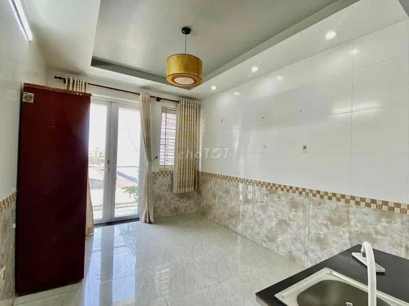 Cho Thuê Phòng Ban Công / Full Nội Thất Sát Bên Đh Y Dược Q5.
