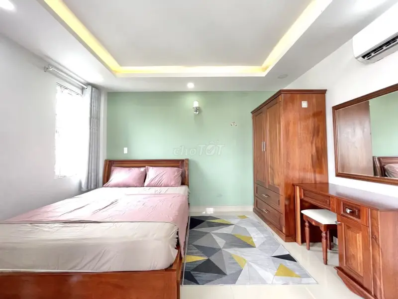 Căn Hộ Ban Công Bờ Kè Hoàng Sa - Gần Cv Lê Thị Riêng