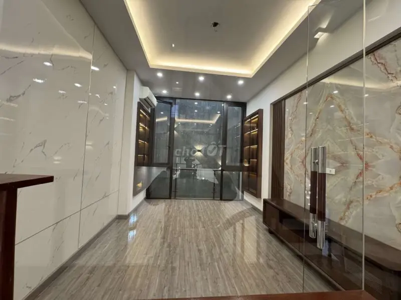 Đường Láng - Vị Trí Trung Tâm - Ngõ Rộng Oto Ra Vào - An Ninh Cực Tốt