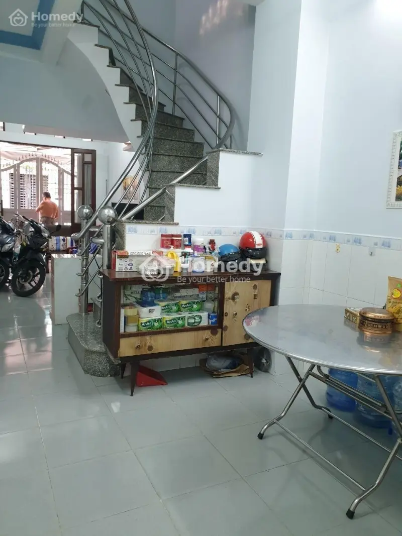 Chủ Bán Gấp Đi Định Cư. Nhà Mới, 2 Lầu, 4Pn, Đầy Đủ Nội Thất. Gần Siêu Thị, Trường Học, Bệnh Viện