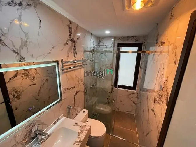 Nhà Nguyễn Văn Cừ 7 Tầng Thang Máy,Ô Tô Tránh.13,9 Tỷ