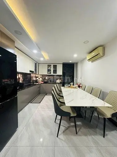 Bán Nhà An Bình, Quận 5 – 5 Tầng Kiên Cố – Hẻm Đẹp – Giá Chỉ 13.2 Tỷ