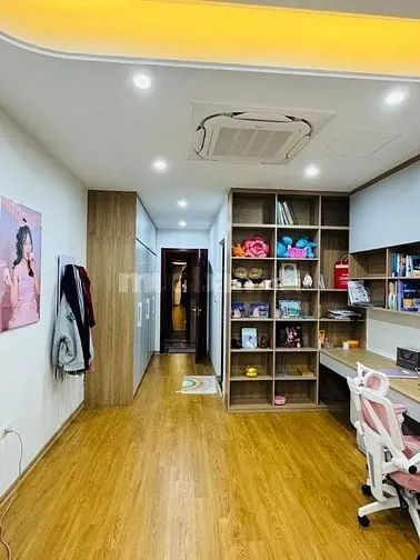 Cực Hiếm Ngọc Lâm - Ô Tô Vào Nhà - 5 Tầng Chỉ Hơn 7Tỷ