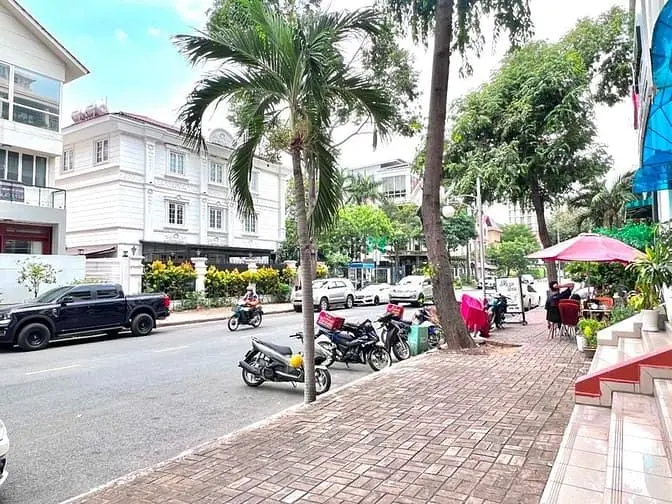 Bán Shop Mặt Tiền Đường Phạm Thái Bường, Phú Mỹ Hưng Q7 Giá 11,7 Tỷ