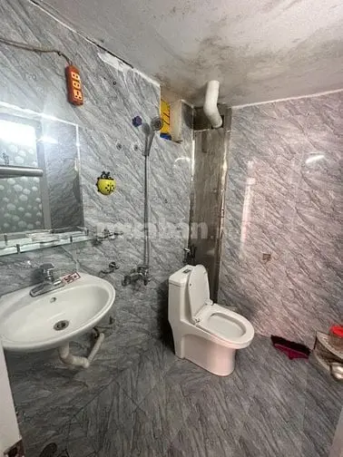 Bán Nhà Phố Bắc Cầu - Cấp 4 - Gác Xép 2Pn - 32M2 - Mt 4M - Nhình 3 Tỷ