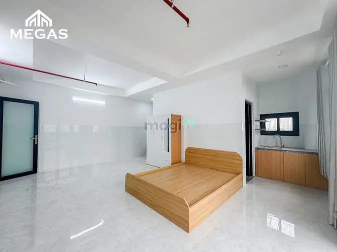 Căn Hộ Đầy Đủ Tiện Nghi - Bancol Riêng - 50M2 - Ngay Vườn Lài Cầu Sắt