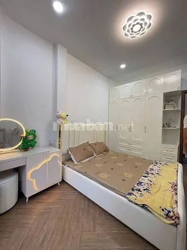 Cô Mai Bị Giật Hụi Bán Gấp Nhà Hẻm Xe Hơi 2Tỷ890- Hồng Bàng,P12,Quận5