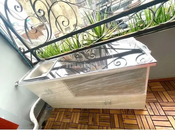 Phòng Ban Công, Sẵn Tiện Nghi, Thoáng Mát. Ngay Chợ Phạm Văn Hai