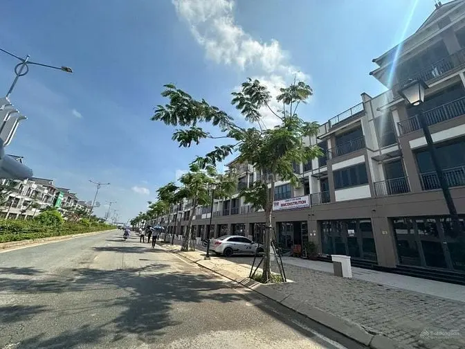 Giảm 600 Triệu Bán Gấp Lô 160M2 Vinhome Green City Hậu Nghĩa Shr