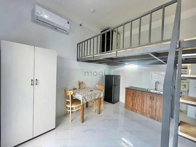 Căn Hộ Ban Công Riêng - Đầy Đủ Tiện Nghi - Ngay Cầu Sắt - Đh Văn Lang