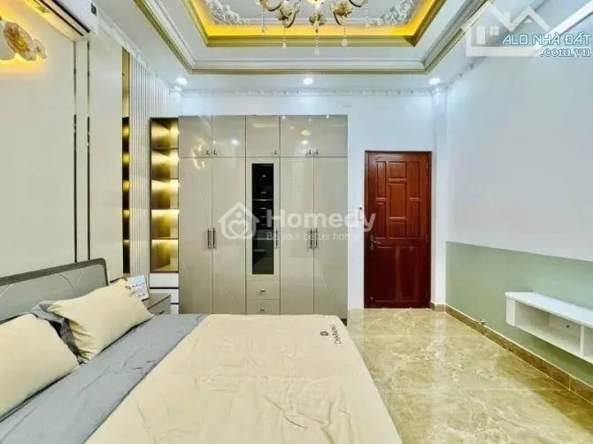 Chưa Tới 3Tỷ5,Nhà 42M2 Lê Văn Linh-Q4 Xây 2Tầng-3Pn.gần Chợ Xóm Chiếu,Hẻm 5M Sổ Sẵn Goi 0382747***