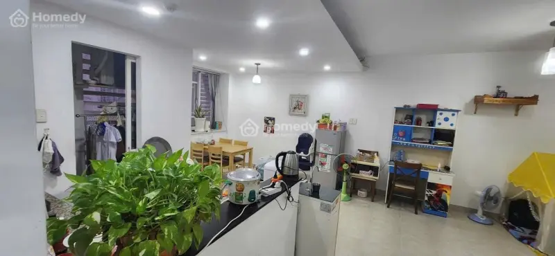Chung Cư B2 Cmt8, P11, Quận 3: 2P Ngủ, Ban Công, Full Nội Thất, 10Tr/Tháng