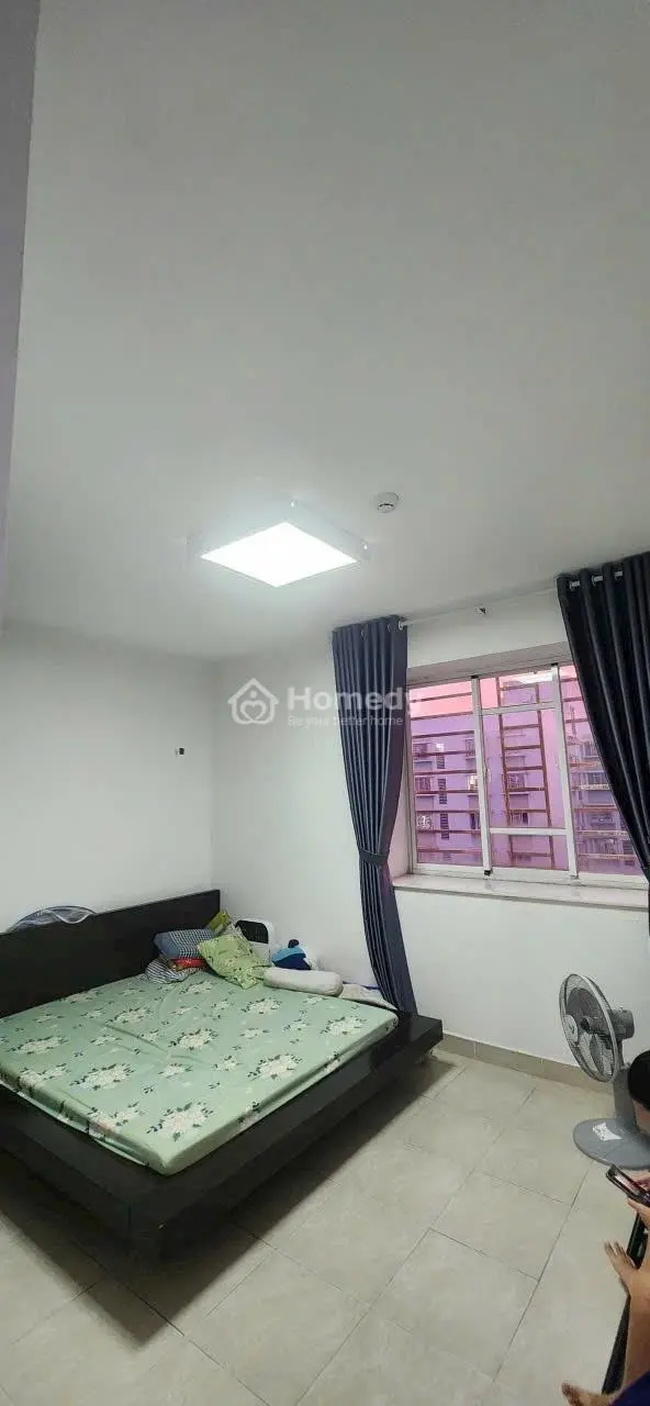 Chung Cư B2 Cmt8, P11, Quận 3: 2P Ngủ, Ban Công, Full Nội Thất, 10Tr/Tháng