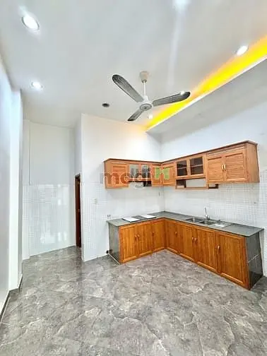 Nhà 2 Lầu Sân Thượng 4 Phòng Ngủ, Đường Trương Phước Phan.