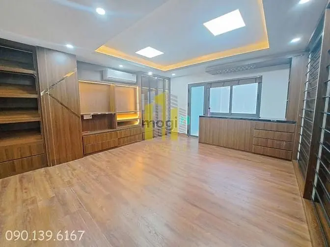 Cho Thuê Nhà Hầm 3 Lầu Gần Trần Não Phù Hợp Văn Phòng - Showroom