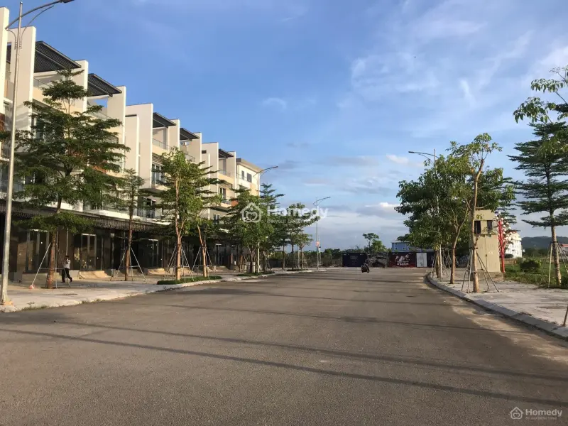 Bán Nhà 4 Tầng. Mặt Tiền Kinh Doanh 26M. View Công Viên. Thành Phố Huế