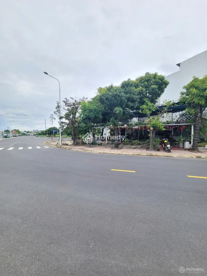 Bán Cặp Góc Kdc Ngay Bigc Dĩ An P.đông Hòa Tp.dĩ An - Dt: 211.5M