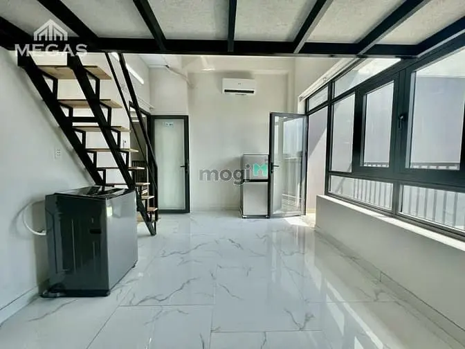 Căn Hộ Có Gác Full Nội Thất Ban Công Ngay Phạm Văn Đồng - Sát Gigamall