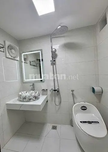 Bán Nhà 8T Thang Máy Mp Nguyễn Thái Học- Điện Biên Phủ Dt 92M2 Mt4,15M