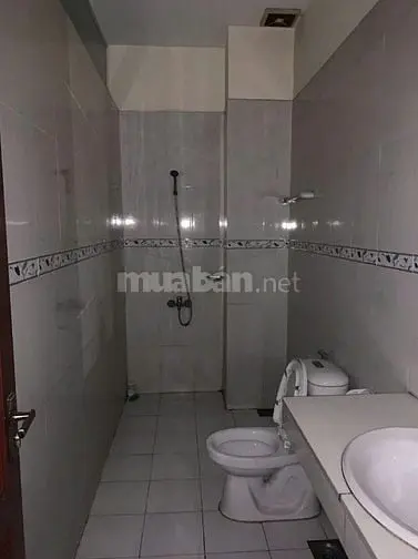 Chính Chủ Cho Thuê Biệt Thự Giá Rẻ, 2Mt 567 Đường Bình Thới Giá 40 Tr