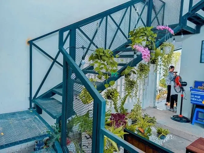 Mặt Bằng Kính Trống Suốt Đẹp - Trệt Trống - Nhánh Quốc Hương. Giá 30Tr