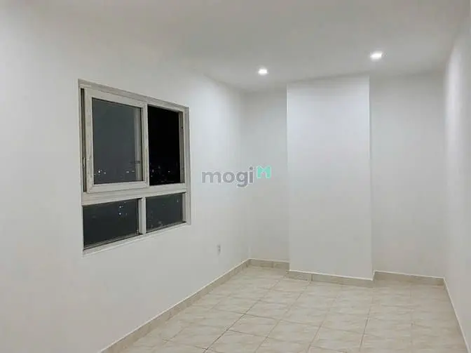 Cho Thuê Căn Hộ Tân Hương Tower, 2Pn/2Wc, Nt Cơ Bản, Giá 8Tr/Th.