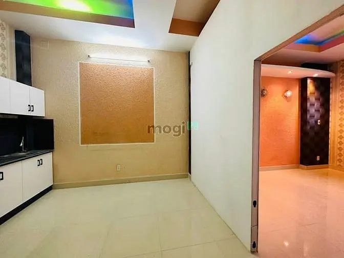 Căn Hộ Ban Công 2P Ngủ Riêng,Phòng Bếp Riêng.mlanh,Máy Nước Nóng.