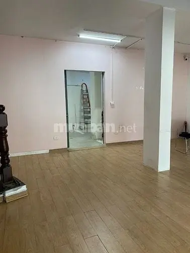 Cho Thuê Nhà Mặt Phố Số 94 Phố Phạm Ngọc Thạch, 79 M2, Mặt Tiền 7M