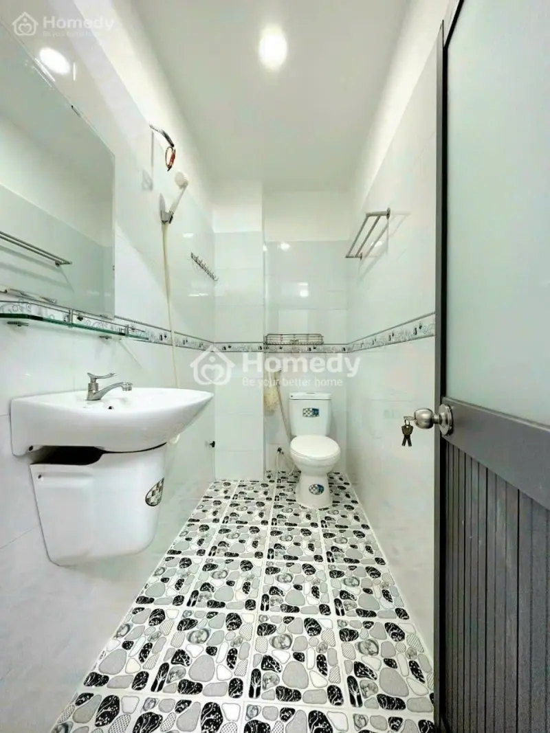 Lh Đông 07992181***Cần Tiền Gấp Chữa Bệnh Bán Nhà Phạm Thế Hiển,Q8.64M2,Giá 1 Tỷ 120Tr.sổ Riêng