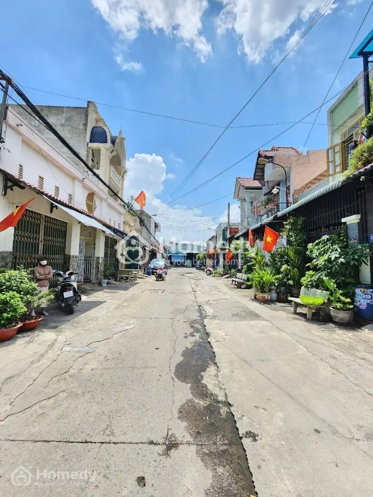 Cần Bán Gấp Nhà 1 Trệt 1 Lầu Gần Chợ Tân Long