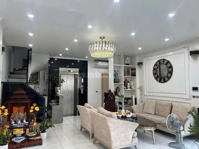 Chính Chủ Bán Nhà Mặt Phố Phạm Văn Đồng - Mặt Tiền 7M - 5.5 Tầng Thang