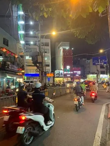 Spa Mt Trần Quang Khải, Q1. Dt: 4X25M, Kc: Trệt 2 Lầu Tm. Gía: 55Tr