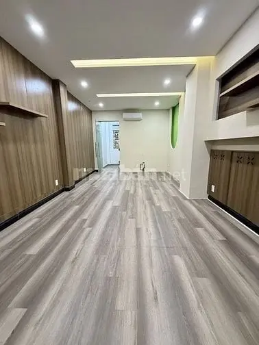 Mặt Tiền Nguyễn Trọng Tuyển- Cầu Kiệu, Pn- 62M2- 5 Tầng- Chỉ 18,X Tỷ