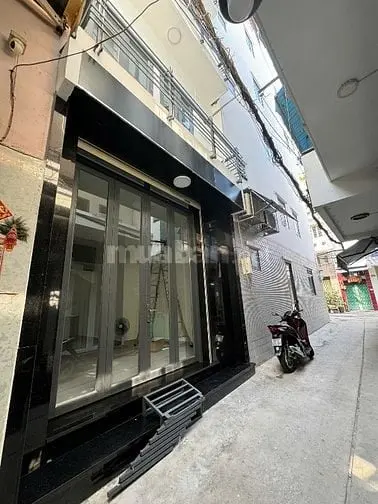 Cho Thuê Nhà Số 233/11/6 Nguyễn Trãi, P.2, Q.5, Gần Hẻm Bánh Abc