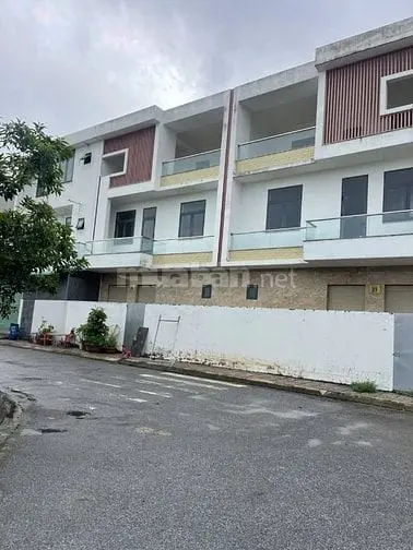 Cần Bán Nhà Mặt Tiền Shophouse 33M Dự Án Long Hưng City
