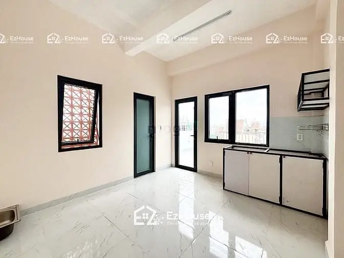 Siêu Phẩm Studio Siêu Rộng Ban Công - Cửa Sổ Mới 100%