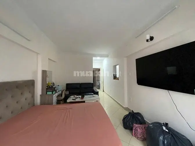Cho Thuê Nhà 135 Nguyễn Hữu Cảnh, Bình Thạnh