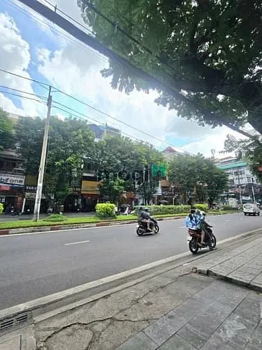 Cho Thuê Nhà Nguyên Căn Mt Bàu Cát-P14-Tb.dt 4X20- Kc 5 Lầu-10Pn-6Wc