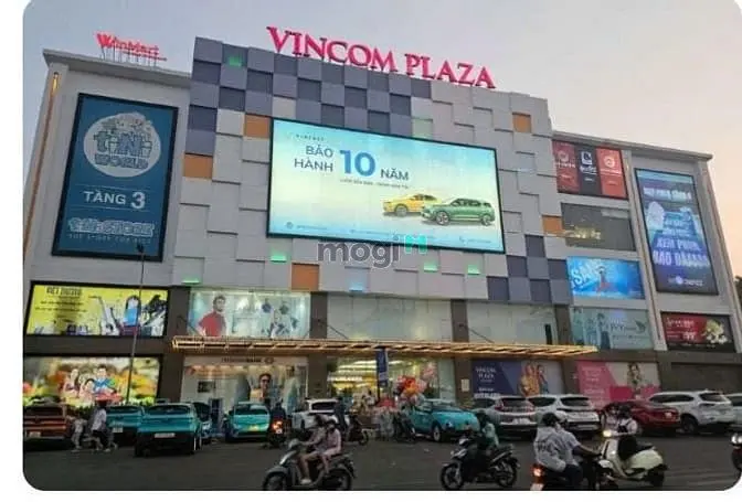 Bán Lô Đất Đối Diện Vincom Lê Văn Việt 8X20 Xây Đc 1H5 Lầu Giá 15Xxx
