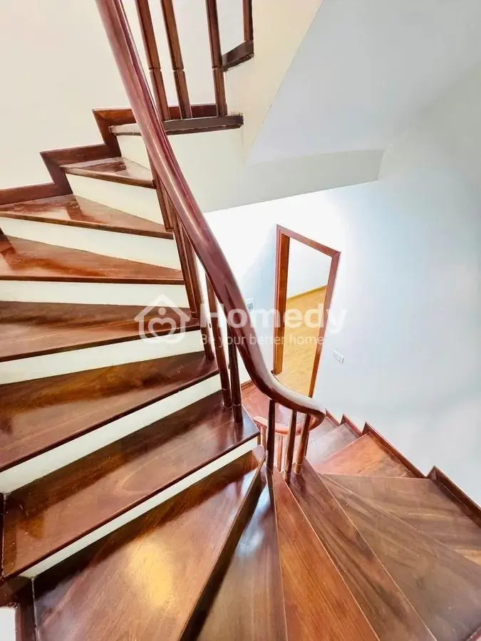 Bán Nhà Phố Cầu Giấy, Ô Tô Đỗ Cổng, Mặt Tiền 4.6 M, Giá 8.8 Tỷ