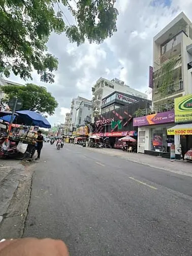 Cho Thuê Nhà Mtkd Hoàng Hoa Thám- Ngay Chợ- Dt 4X20- Đúc 2 Lầu-5Pn