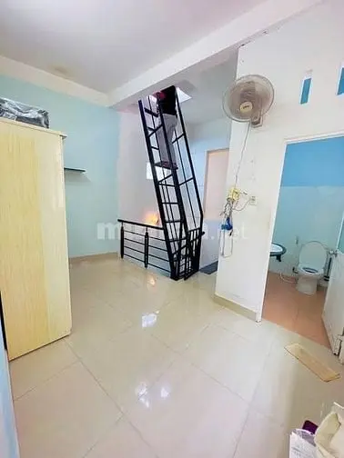 3,88 Tỷ Nhà Ngang Khủng 8,2 X 6M ( 1 Lầu 2Pn ) Có Sân Thượng Shr