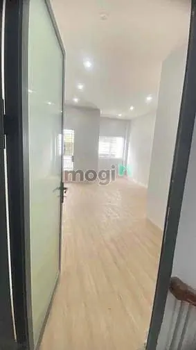 Nhà Cho Thuê Đường 6M Bạch Đằng, P.2, Q.tân Bình Ngay Sân Bay