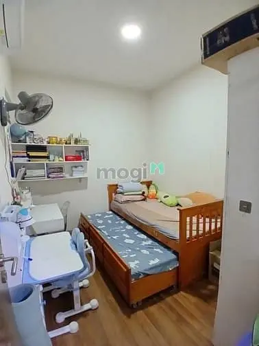 Chung Cư 10A Trần Nhật Duật,Tân Định,Q1: 70M2, 2P Ngủ, Nt, 11Tr/Th
