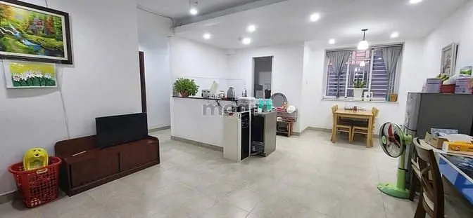 Chung Cư B2 Cmt8, P11, Quận 3: 2P Ngủ, Ban Công, Full Nội Thất, 10Tr