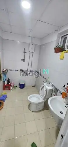 Chung Cư B2 Cmt8, P11, Quận 3: 2P Ngủ, Ban Công, Full Nội Thất, 10Tr