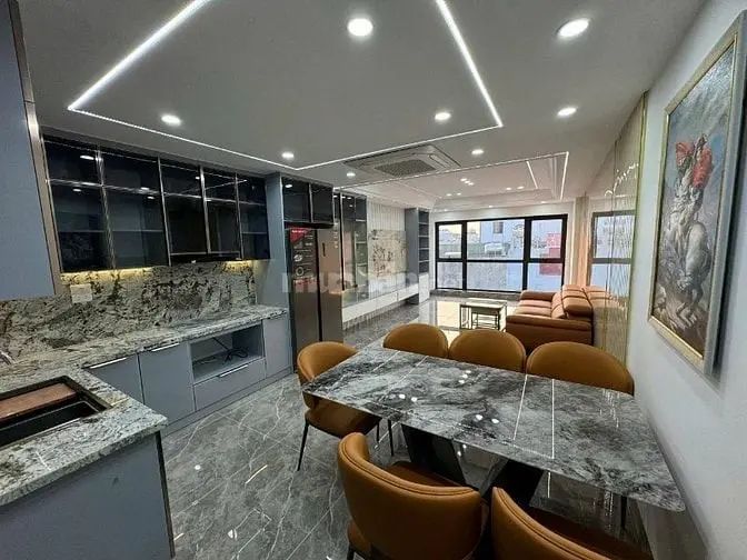 Siêu Phẩm Nhà 7 Tầng Thang Máy – 60M2 - Phố Trạm, Long Biên – Gara Oto